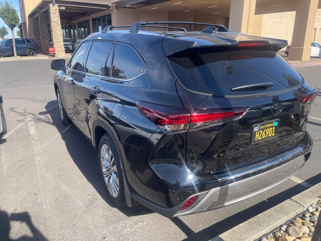 2026 Toyota Highlander Hybrid Platinum