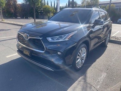 2026 Toyota Highlander Hybrid Platinum