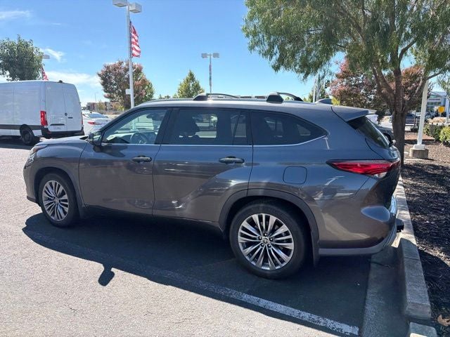 2021 Toyota Highlander Platinum