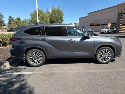 2021 Toyota Highlander Platinum