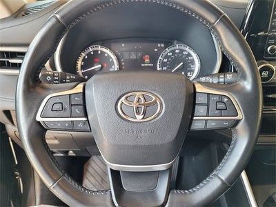 2022 Toyota Highlander XLE