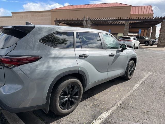 2024 Toyota Highlander Hybrid LE Nightshade