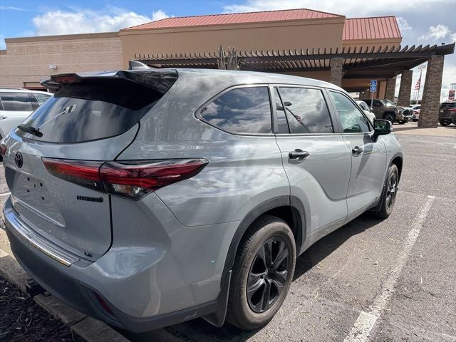 2024 Toyota Highlander Hybrid LE Nightshade