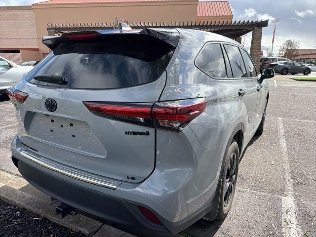 2024 Toyota Highlander Hybrid LE Nightshade