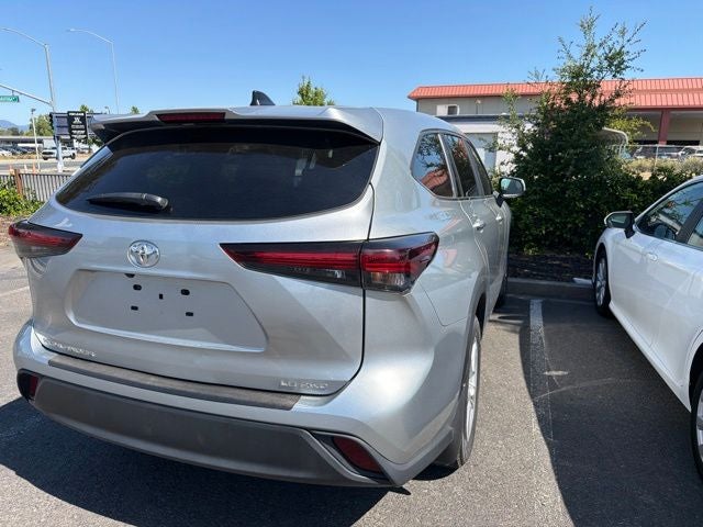 2024 Toyota Highlander LE