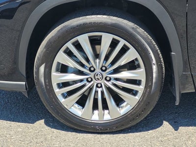 2024 Toyota Highlander Platinum