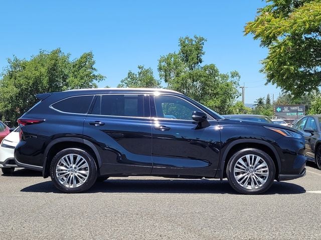 2024 Toyota Highlander Platinum