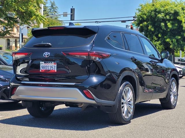 2024 Toyota Highlander Platinum