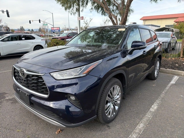 2024 Toyota Highlander Platinum