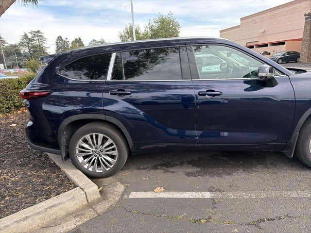 2024 Toyota Highlander Platinum