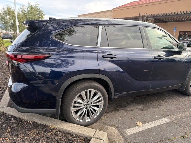 2024 Toyota Highlander Platinum