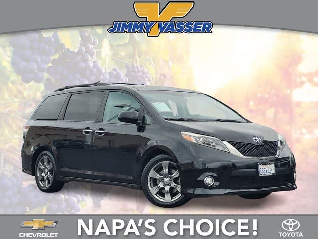 2017 Toyota Sienna SE 8 Passenger