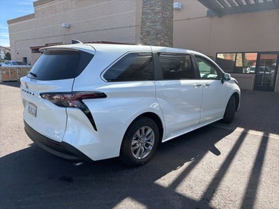 2025 Toyota Sienna XLE
