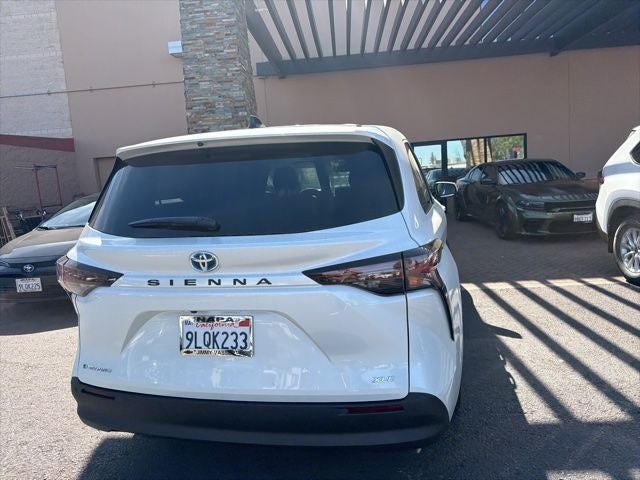 2025 Toyota Sienna XLE
