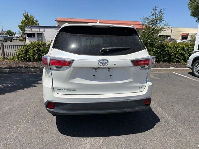 2014 Toyota Highlander LE Plus V6