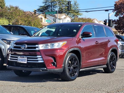 2017 Toyota Highlander LE