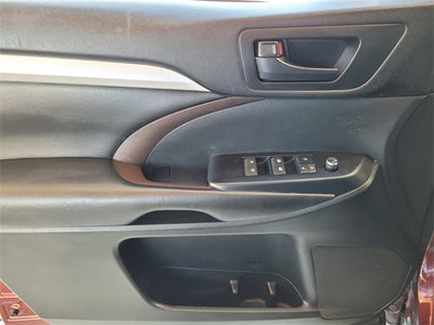 2017 Toyota Highlander LE