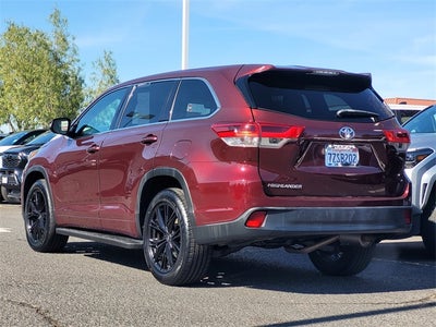 2017 Toyota Highlander LE