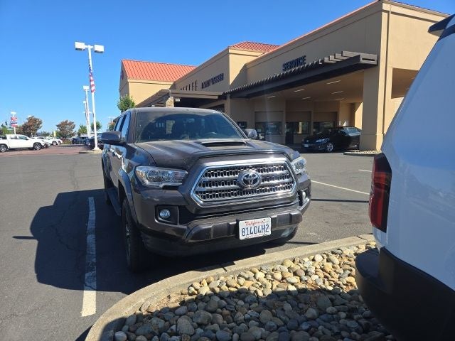 2017 Toyota Tacoma TRD Sport
