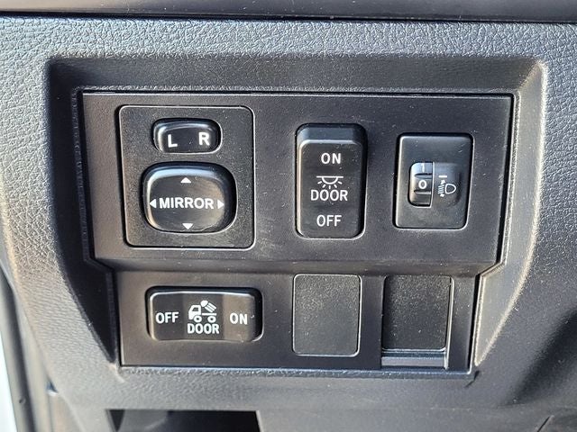 2016 Toyota Tundra SR