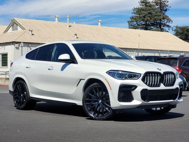 2022 BMW X6 M50i