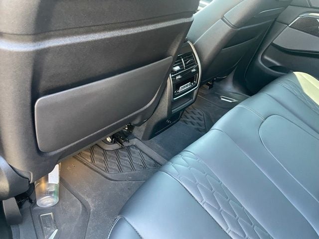 2023 BMW X5 M50i