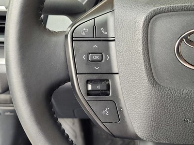 2025 Toyota Prius LE