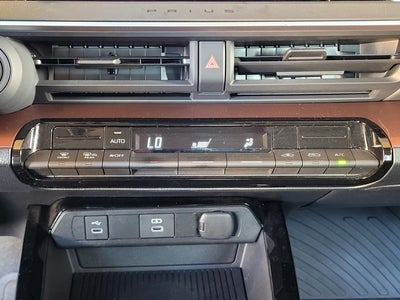 2024 Toyota Prius Prime SE