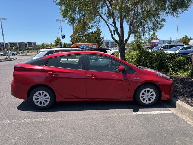 2019 Toyota Prius LE
