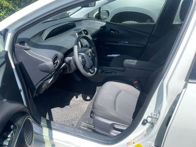 2020 Toyota Prius LE