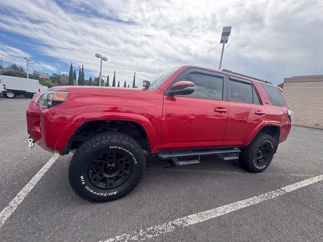 2016 Toyota 4Runner SR5 Premium w/ Third Row Seating