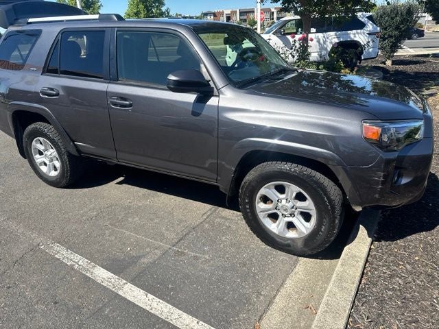 2022 Toyota 4Runner SR5