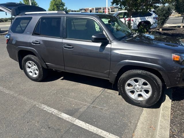 2022 Toyota 4Runner SR5