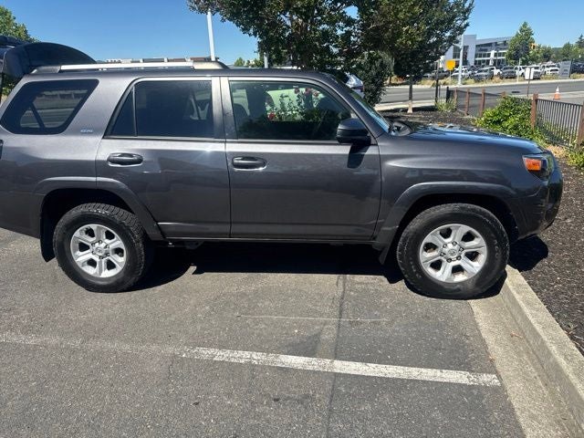2022 Toyota 4Runner SR5
