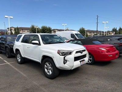 2023 Toyota 4Runner SR5 w/ Third Row Seating