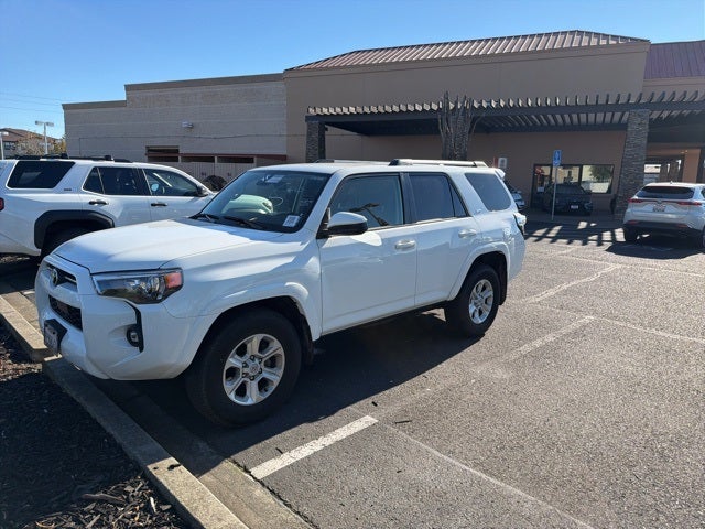 2023 Toyota 4Runner SR5