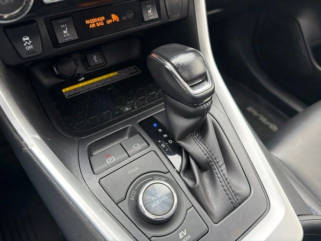2020 Toyota RAV4 Hybrid XSE