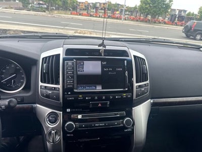 2014 Toyota Land Cruiser Base