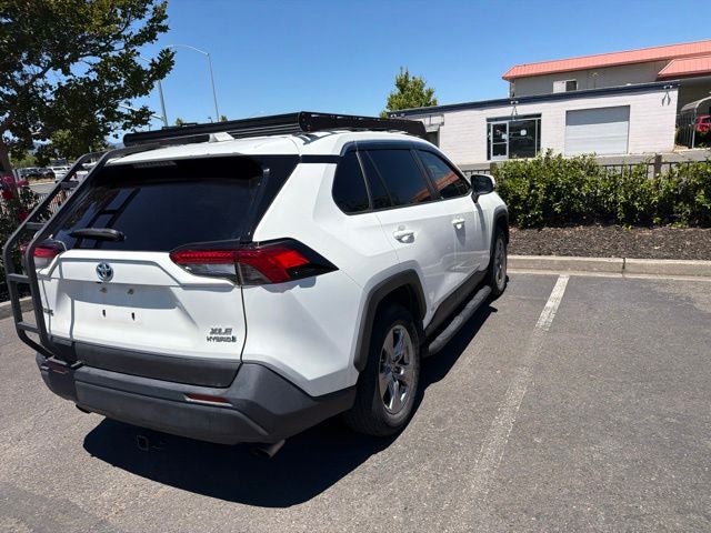 2022 Toyota RAV4 Hybrid XLE