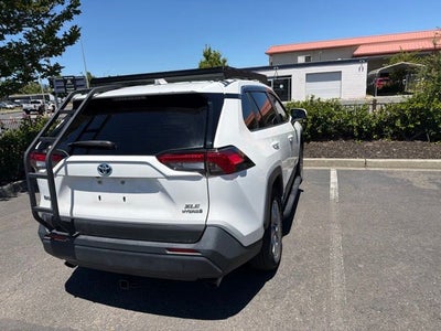 2022 Toyota RAV4 Hybrid XLE