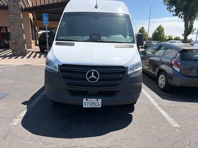 2025 Mercedes-Benz Sprinter 2500 Cargo 144 WB