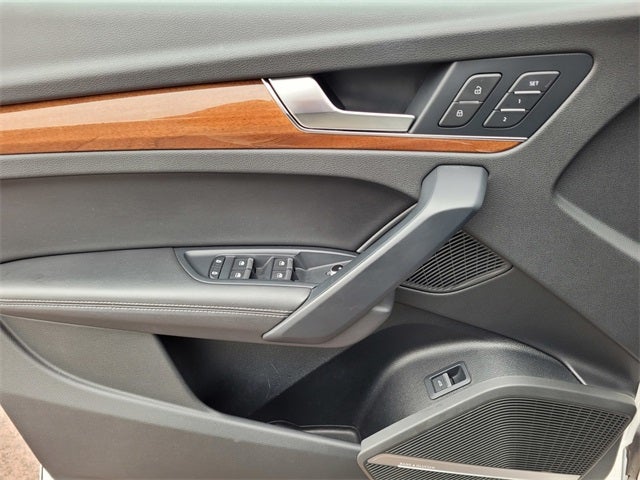 2023 Audi Q5 45 S line Premium quattro