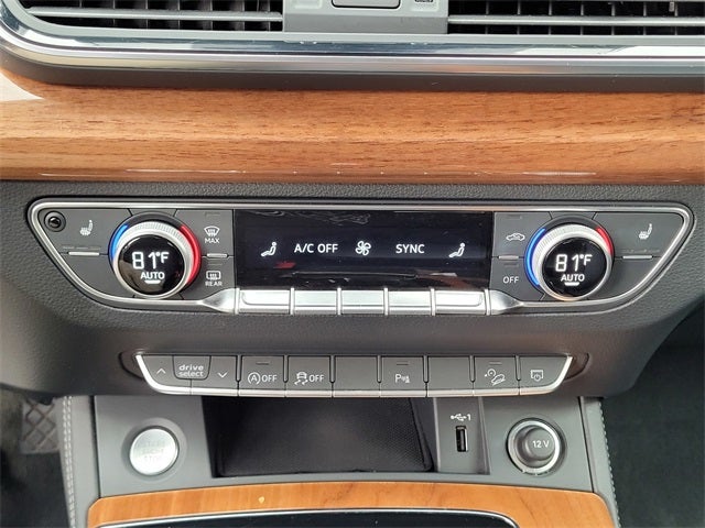 2023 Audi Q5 45 S line Premium quattro